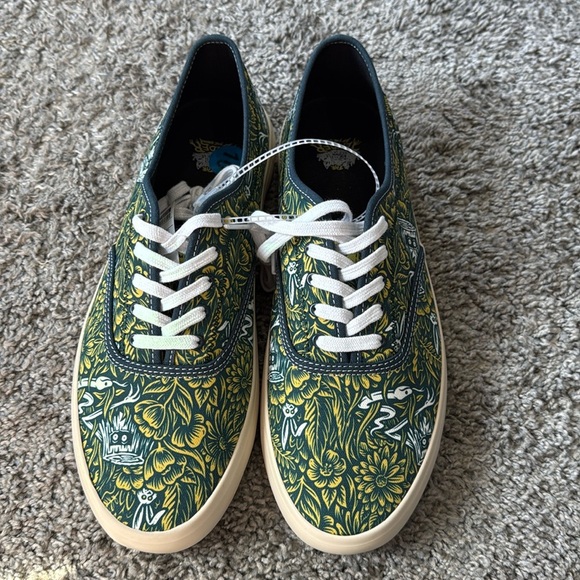 Element Passiph Floral Snake Rabbit trunk Patterned Sneakers with White Laces - Picture 5 of 11
